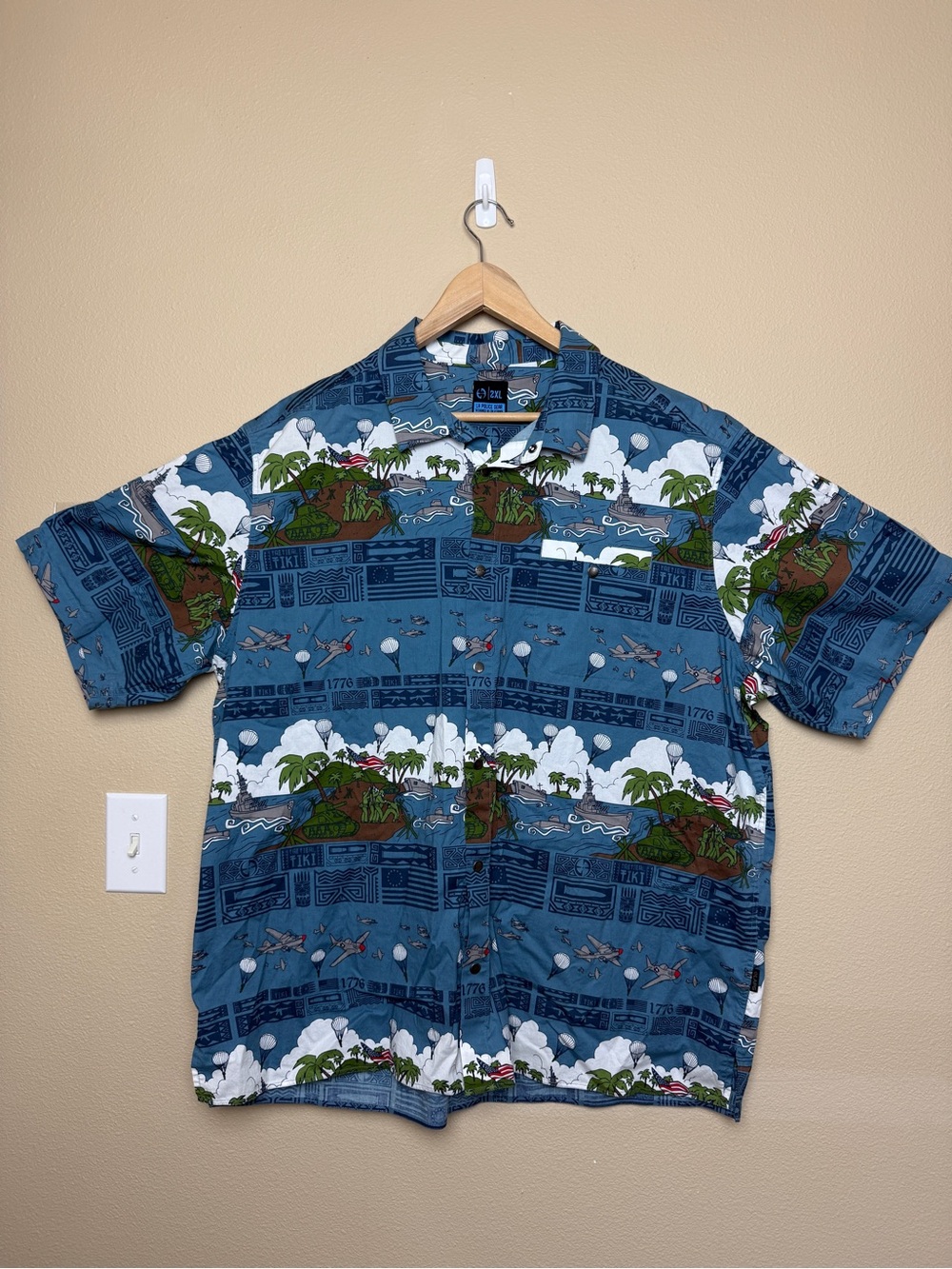 LA Police Gear Hawaiian Shirt Battle Ships War Planes Size 2XL